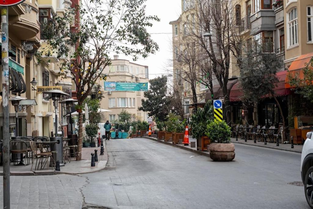 Apartament High-ceiling Three-bedroom Istanbul