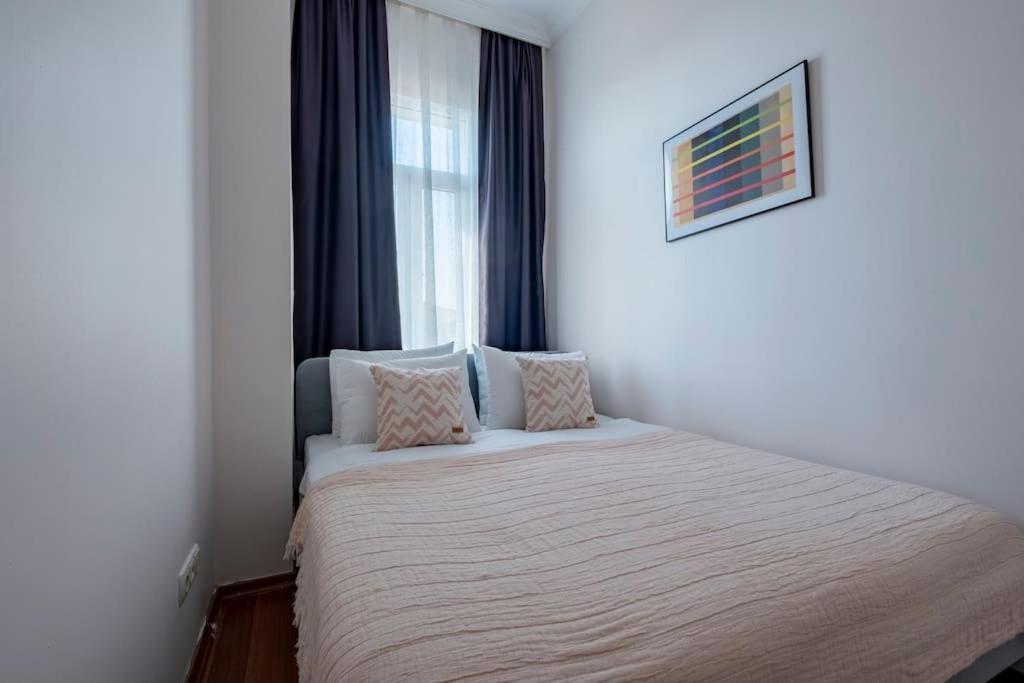 Appartamento High-ceiling Three-bedroom *