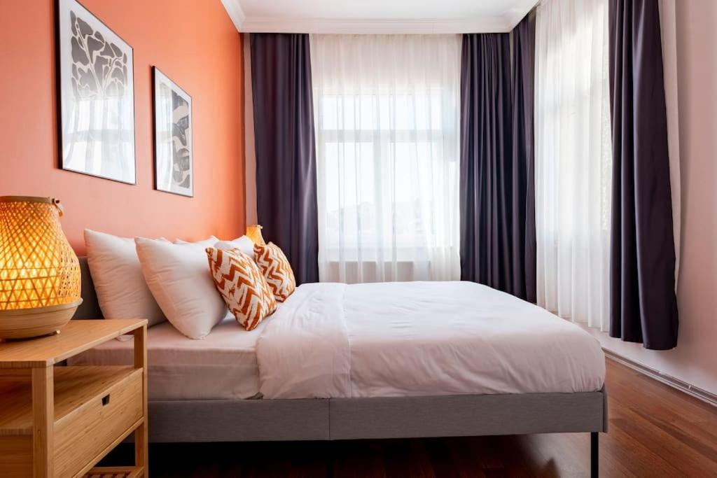 Appartamento High-ceiling Three-bedroom *